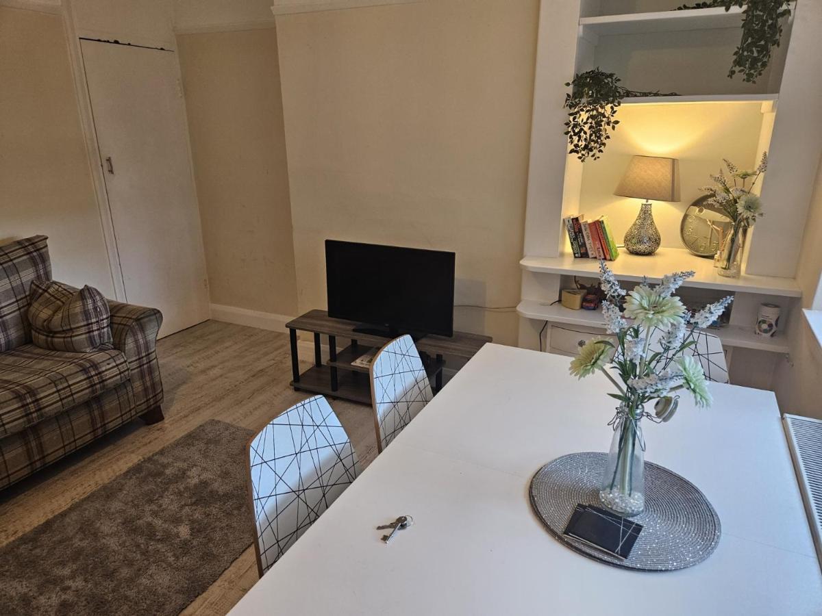 Leigh-On-Sea Retreat - 2 Bedroom Apartment Leigh-on-Sea Exterior foto