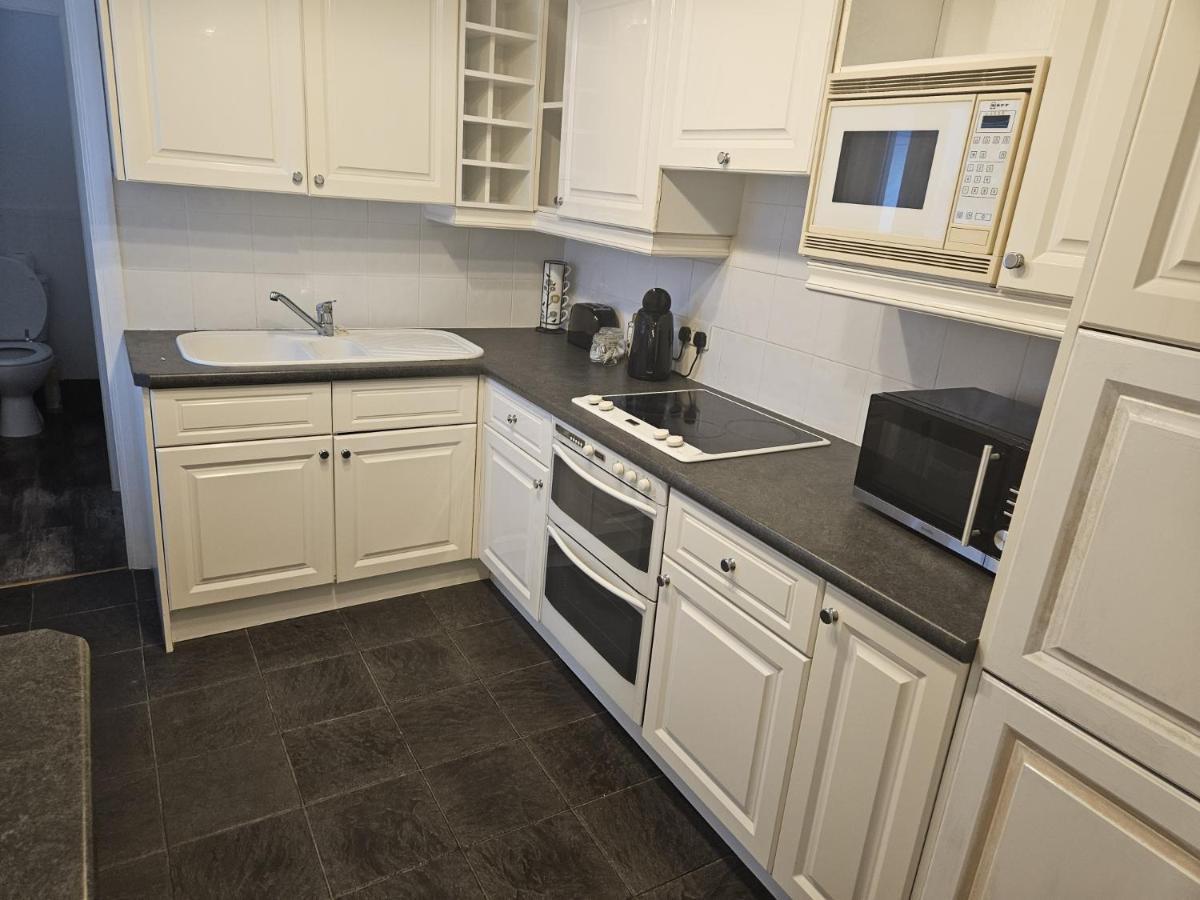 Leigh-On-Sea Retreat - 2 Bedroom Apartment Leigh-on-Sea Exterior foto