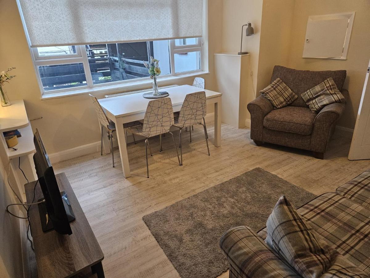 Leigh-On-Sea Retreat - 2 Bedroom Apartment Leigh-on-Sea Exterior foto